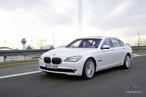 bmw 760li 2011